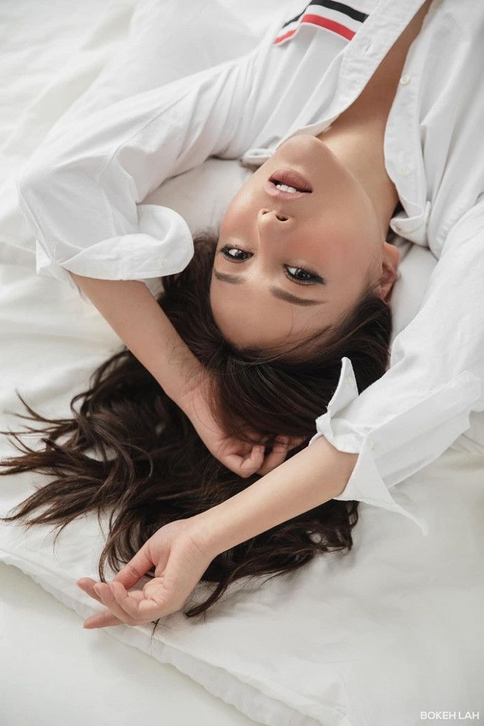 Phương Oanh "Hương vị tình thân" tung ảnh "giường chiếu" nhức mắt