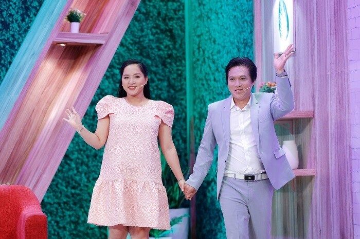 Lấy vợ cỡ tuổi con, nghệ sĩ cải lương Trọng Nghĩa biết ơn sự hy sinh của vợ