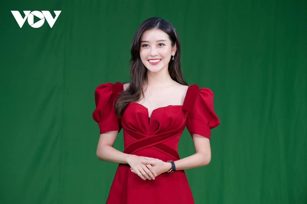 Á hậu Huyền My lấn sân sang lĩnh vực MC Thể thao