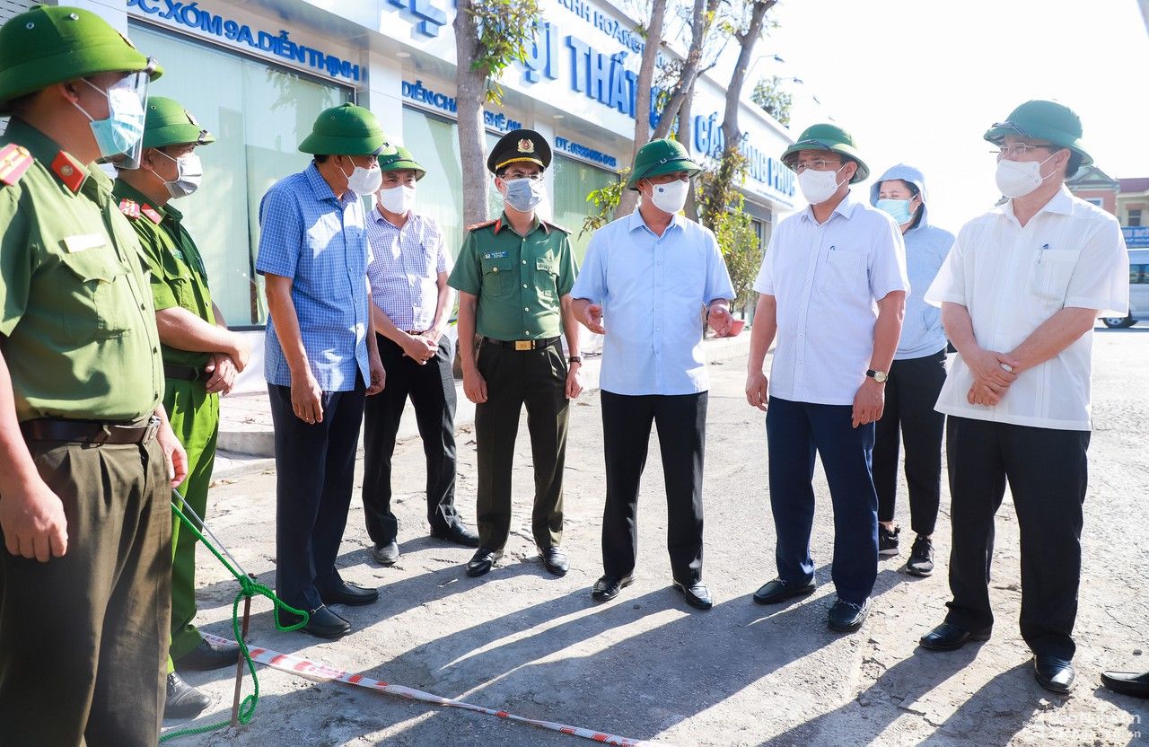 Bí thư Tỉnh ủy Thái Thanh Quý kiểm tra, động viên lực lượng làm nhiệm vụ phòng, chống dịch Covid -19