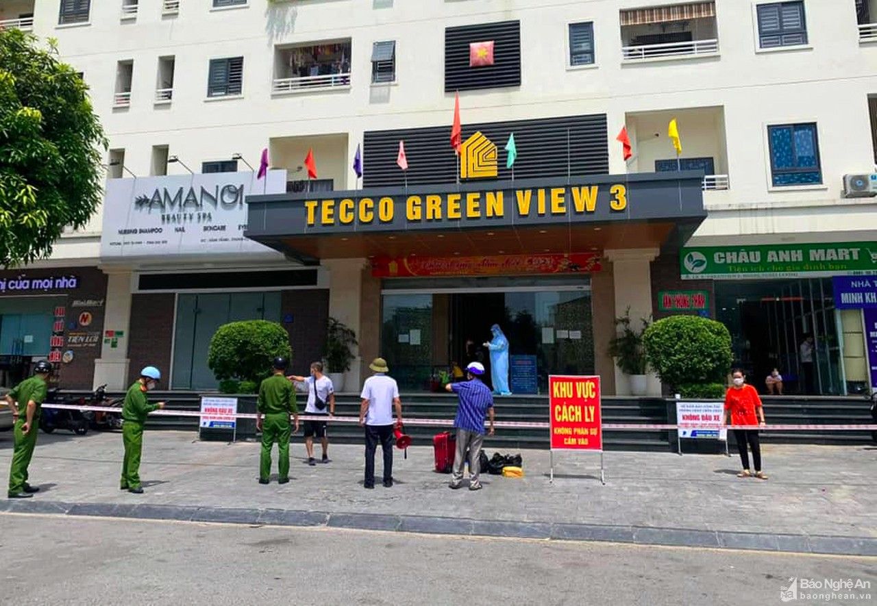 Phong tỏa chung cư Green View 3 (TP.Vinh)