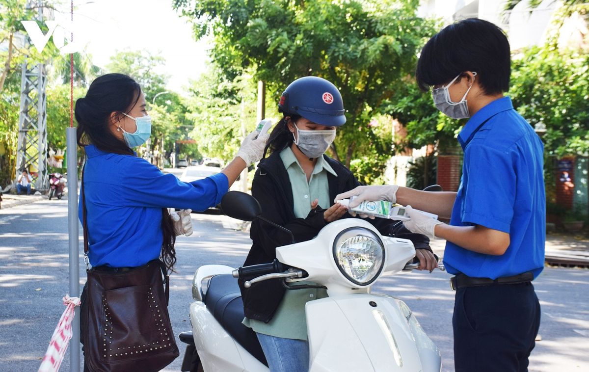 Phú Yên lấy mẫu xét nghiệm Covid-19 cho học sinh thi tốt nghiệp THPT đợt 2