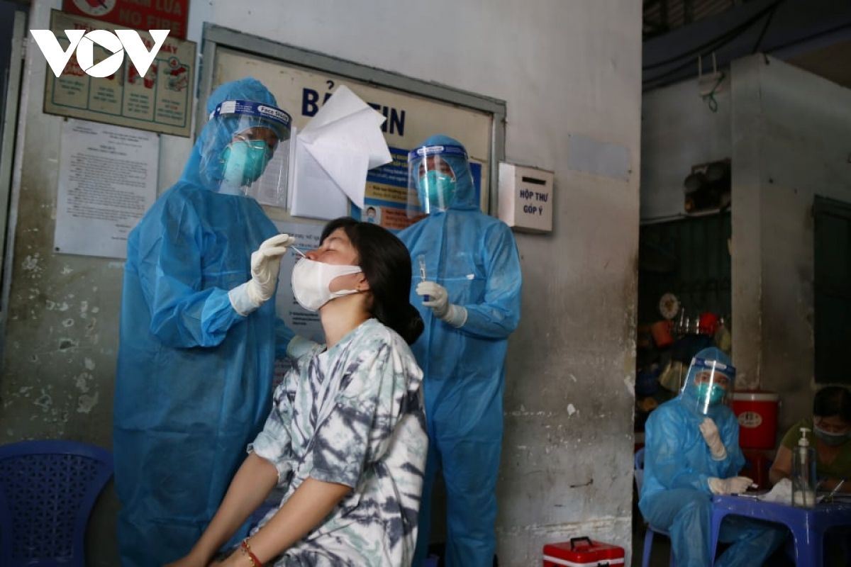 TP. HCM dự kiến triển khai 200.000 xét nghiệm kháng nguyên nhanh virus SARS-CoV-2 mỗi ngày