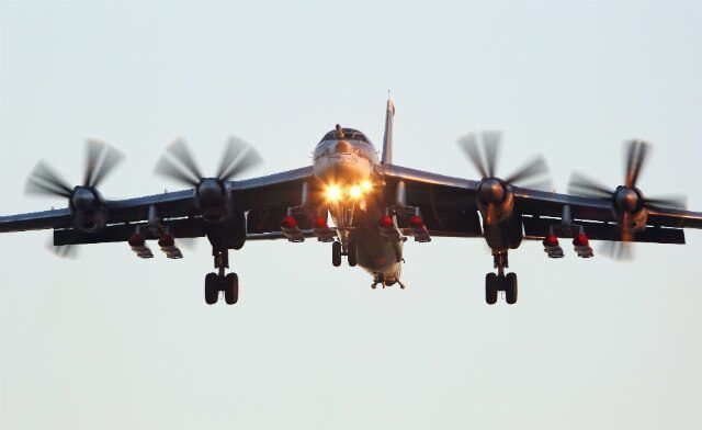 Thượng tướng Nga tiết lộ việc phát triển tên lửa siêu thanh Kh-95