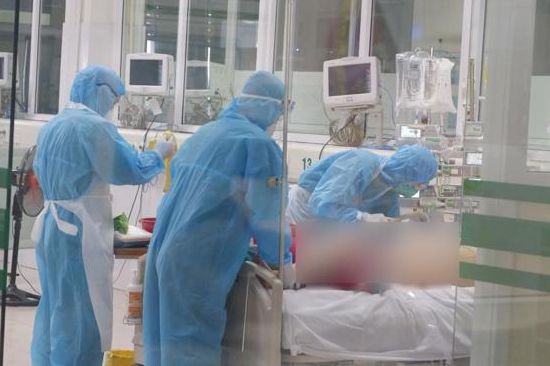 Bộ Y tế công bố ca tử vong thứ 73 và 74 liên quan đến COVID-19 ở bệnh nhân có bệnh nền