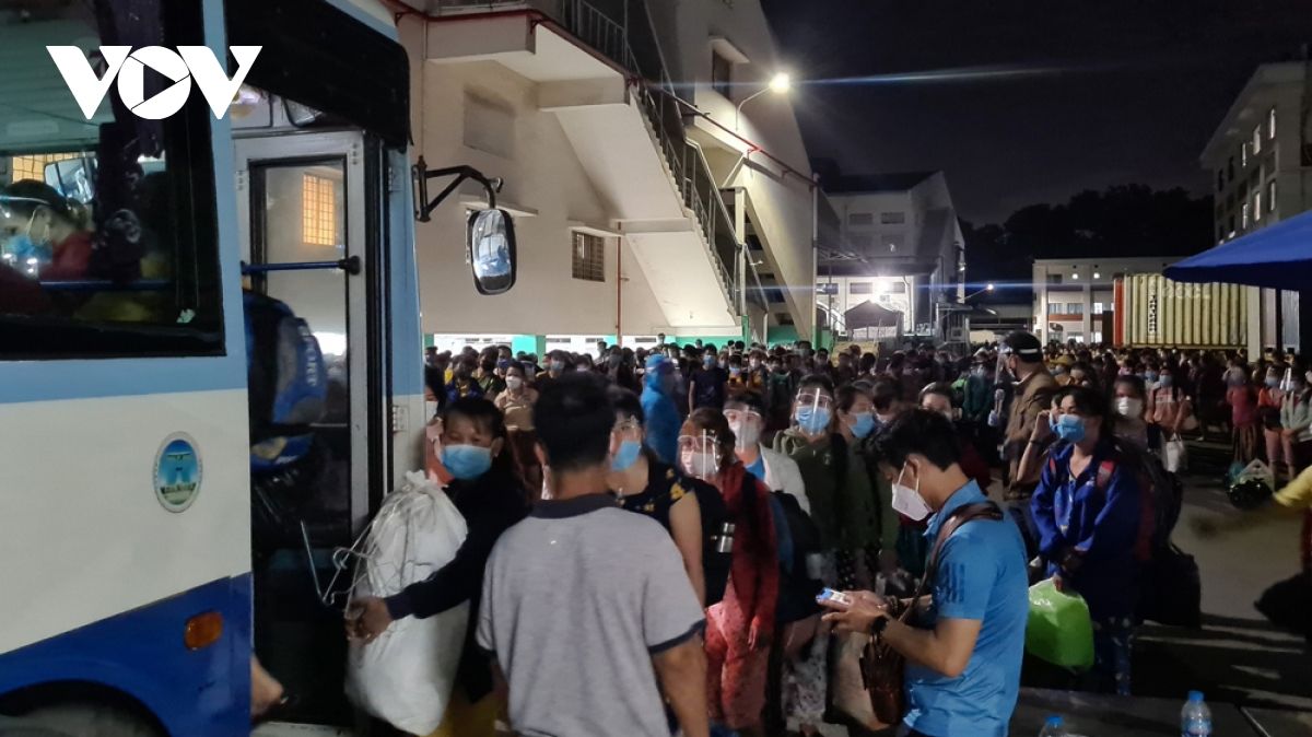 Hàng nghìn công nhân Công ty Hansoll ở Bình Dương được cách ly tập trung