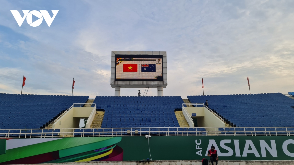 Sân Mỹ Đình trống vắng, CĐV vẫn có cách "tiếp lửa" đặc biệt cho ĐT Việt Nam đấu Australia