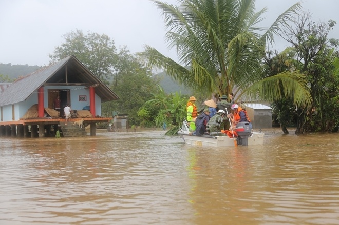 Phải xét nghiệm Covid-19 trước khi sơ tán dân “vùng đỏ” tránh bão Côn Sơn