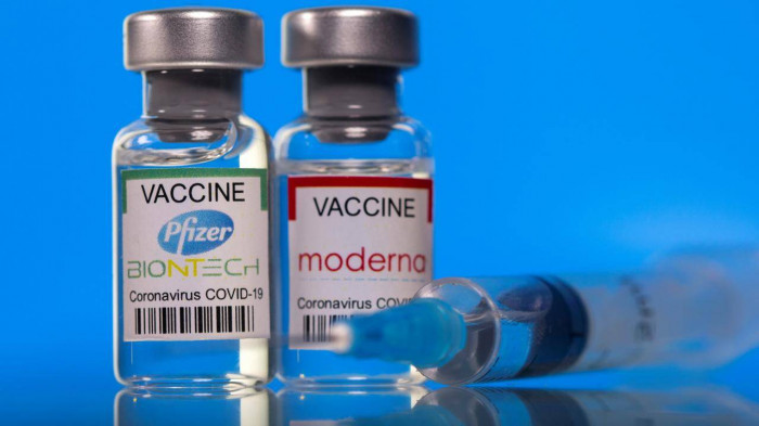 Tiêm trộn vaccine Moderna và vaccine Pfizer tại các nước thế nào?