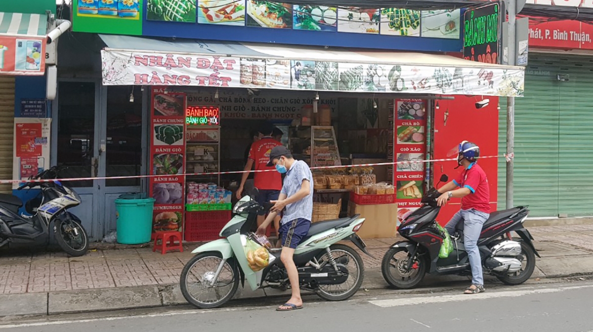 TP.HCM nên chuyển chiến lược xét nghiệm, sớm cung cấp “oxy” cho doanh nghiệp