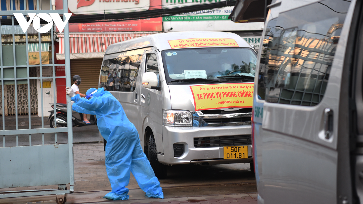 Hành trình đưa F0 vào viện cấp cứu của một bác sĩ ở TP.HCM