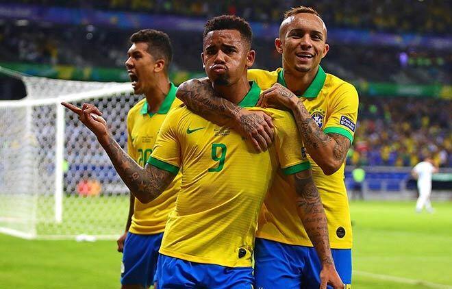 4 ông lớn Ngoại hạng Anh "méo mặt" vì đòn đáp trả của Brazil