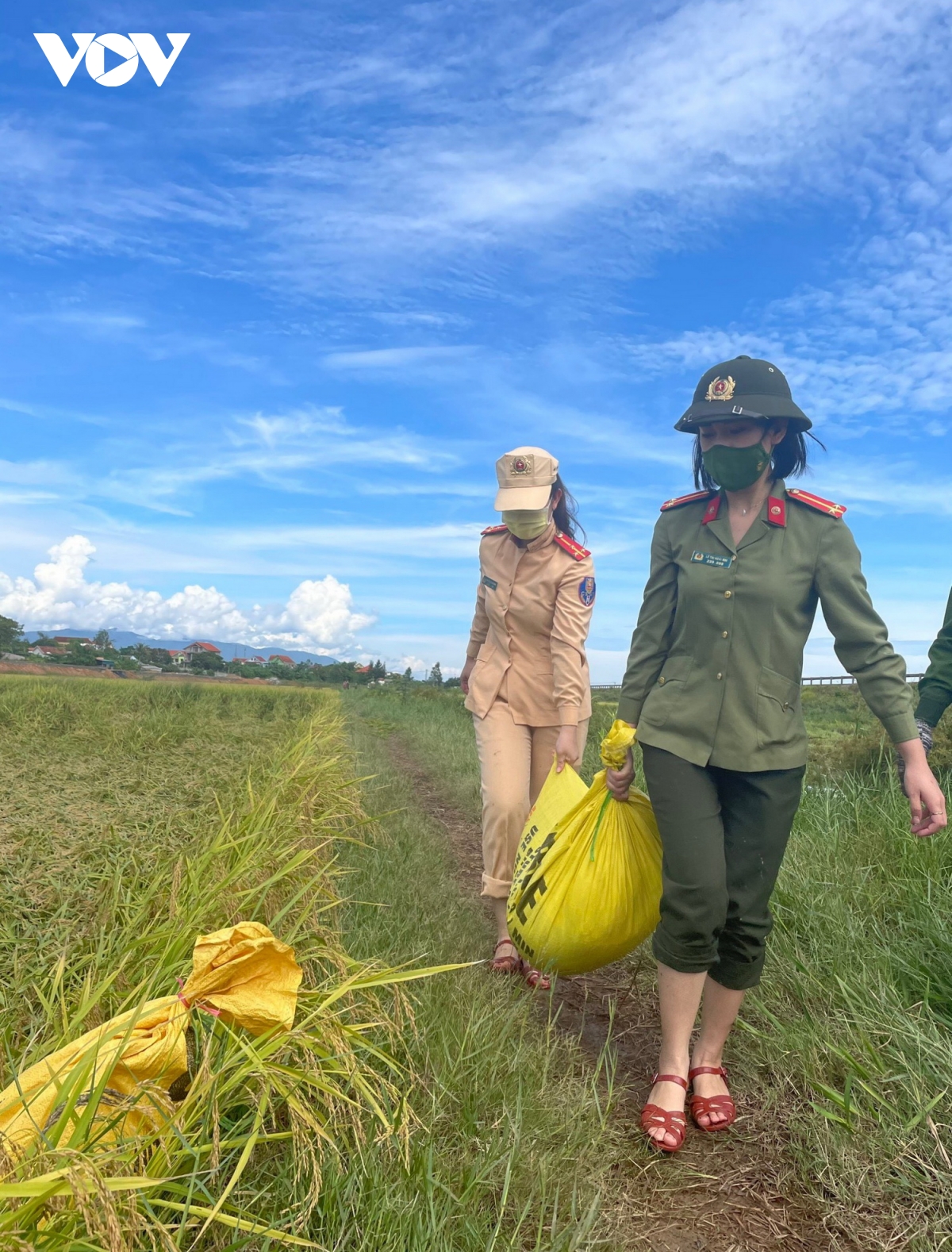 Quảng Bình vừa ứng phó thiên tai, vừa tập trung chống dịch Covid-19