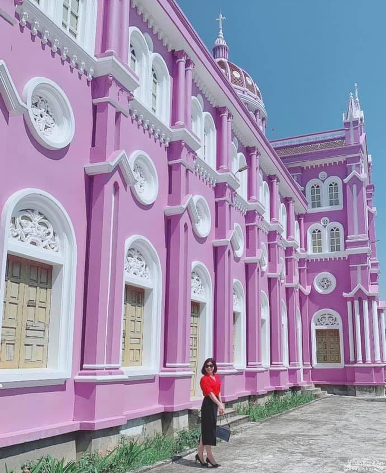Khám phá nhà thờ màu tím độc đáo ở Nghệ An