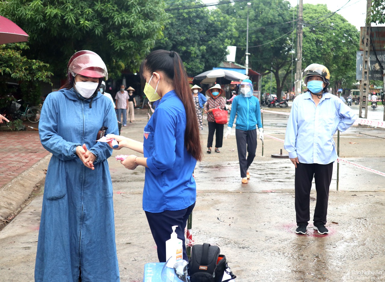 Chợ duy nhất thành phố Vinh mở cửa sáng 14/9