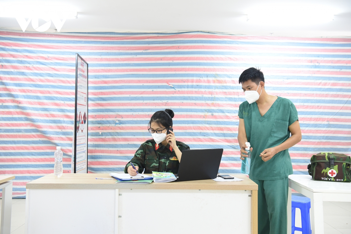 Hành trình đưa F0 vào viện cấp cứu của một bác sĩ ở TP.HCM