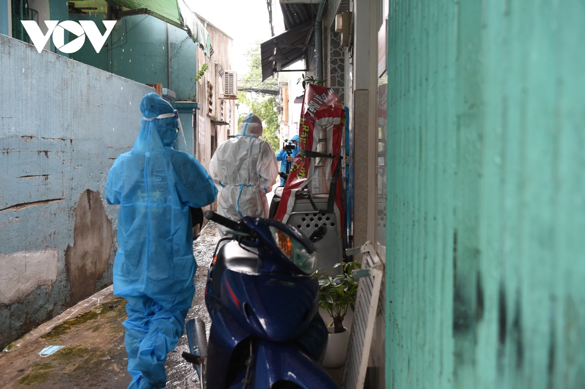 Hành trình đưa F0 vào viện cấp cứu của một bác sĩ ở TP.HCM