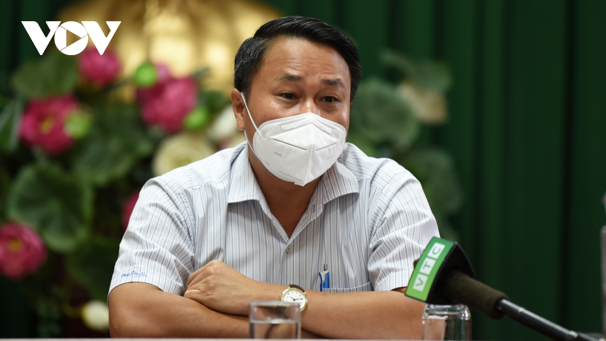 Vì sao quận 7 chậm chuyển tiền hỗ trợ mai táng người dân mất vì Covid-19?