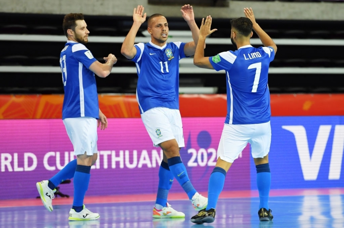 Toàn cảnh ĐT Futsal Việt Nam 1-9 ĐT Futsal Brazil: Chênh lệch đẳng cấp