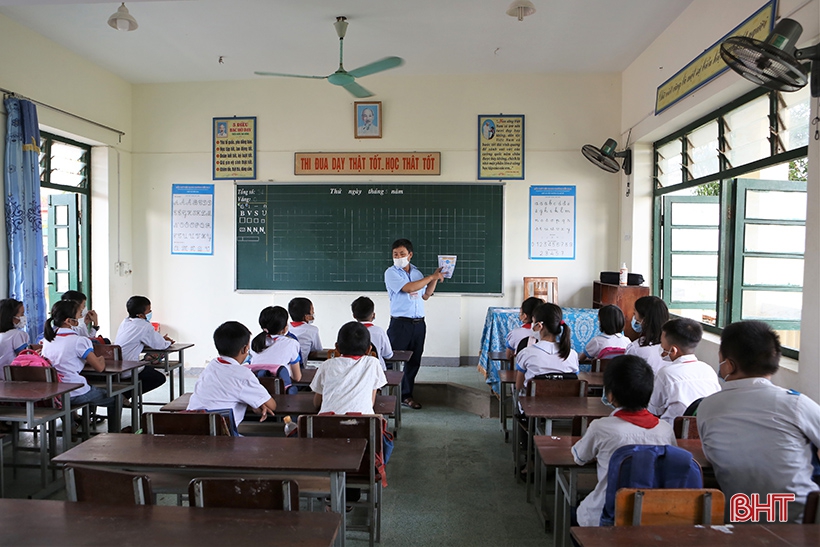 Ngày đến trường đầu tiên trong năm học mới tại Hà Tĩnh