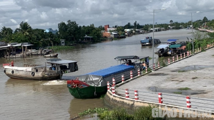 Lãnh đạo tỉnh Hậu Giang phân trần việc gỡ khó cho phương tiện vận tải thủy