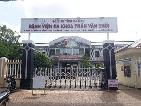 ca-mau-phe-binh-bac-si-truong-khoa-la-f1-roi-noi-cach-ly-ve-nha-1638799110.jpg