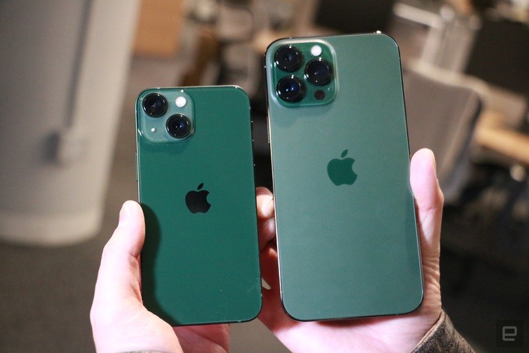 iphone-13-alpine-green-4-1647075654764-1647220242.jpeg