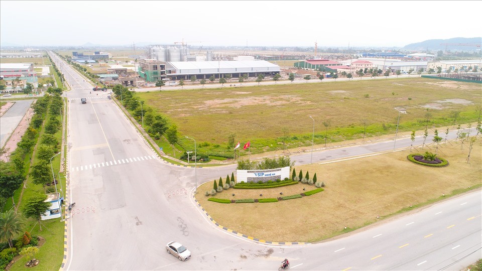 cong-vao-kcn-vsip-1-1651724662.jpg
