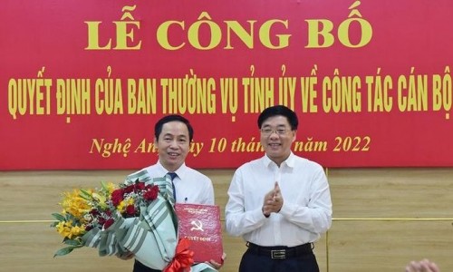 tan-pho-truong-ban-to-chuc-tinh-uy-nghe-an-1652186549-1652188353.jpg