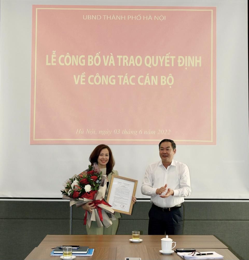 trao-quyet-dinh-16545693833601710093556-1654588988.jpg