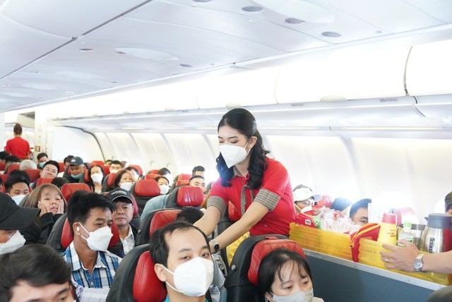 vietjet-cabin-crew-2-16708127485421065285394-1670816325.jpg