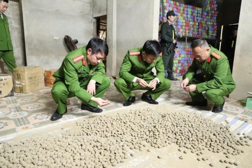 dai-ta-pham-thanh-phuong-khong-co-vung-cam-trong-xu-ly-hon-1-tan-thuoc-dong-y-gia-tai-ha-tinh-3-1771138550-1771757617.jpg