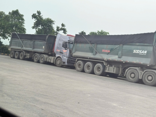 nguy-co-mat-atgt-tu-nhung-doan-xe-cho-cat-tren-cao-toc-tu-nghe-an-ra-ninh-binh-5-1778243836-1778327826.png