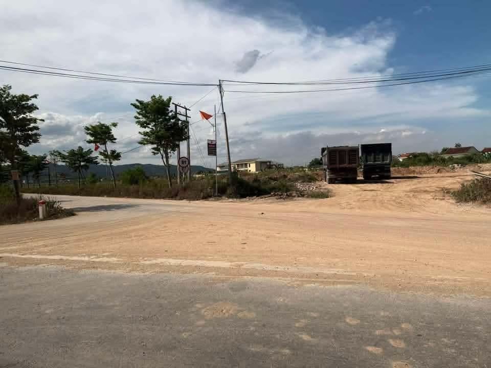 u8-1783053995.jpg