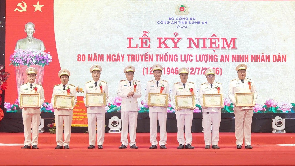 179-1783350244.jpg