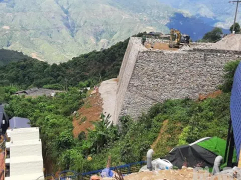 Sơn La: Người dân bất an khi cây xăng mọc ngay trên “đầu”