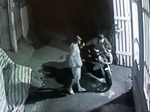 Mất 2 xe máy ngay trong trụ sở công an phường