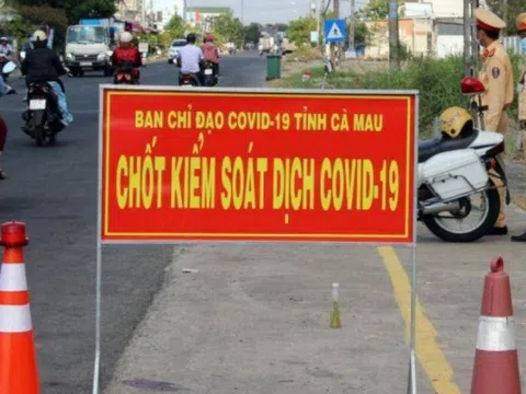 Phê bình Chủ tịch huyện, đình chỉ 2 cán bộ vì... lơ là phòng chống Covid-19