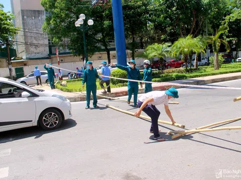 Lập hàng chục chốt chặn, cách ly toàn bộ 2 phường Hồng Sơn và Vinh Tân (TP Vinh)