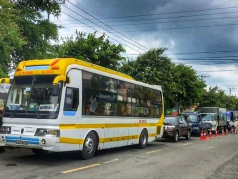 Lơ là chống dịch, hàng loạt cán bộ y tế ở Trà Vinh bị đình chỉ công tác