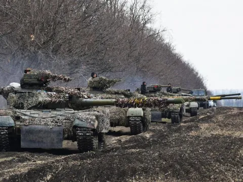 Ukraine ra tối hậu thư cho các cuộc đàm phán về Donbass