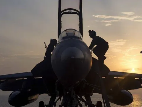 Chuẩn Đô đốc Mỹ thừa nhận lỗ hổng về máy bay chiến đấu của Hải quân