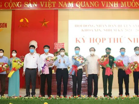 HĐND huyện Anh Sơn khóa XIX bầu các chức danh chủ chốt