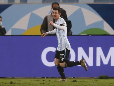 Messi chính thức trở thành cầu thủ "vĩ đại" nhất ĐT Argentina