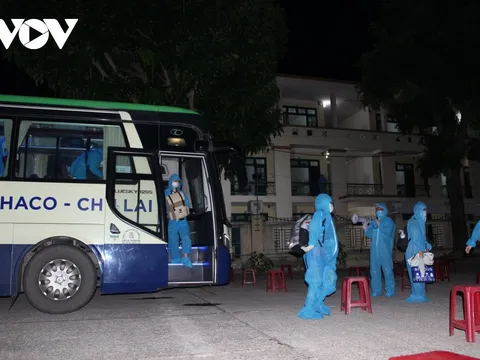 Quảng Nam đón hơn 500 người dân từ TP.HCM trở về