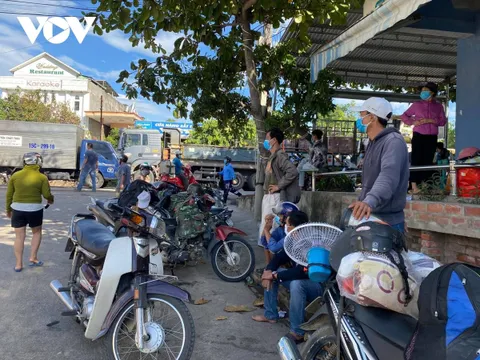 Quảng Nam đề nghị Đà Nẵng không để người tự phát về quê