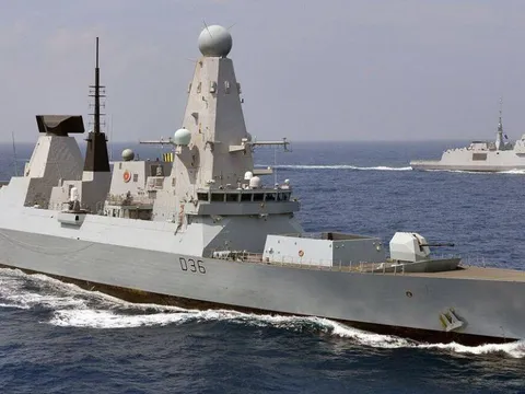 Anh khiêu khích ở Biển Đen để nhắc nhở thế giới về vị trí của London?