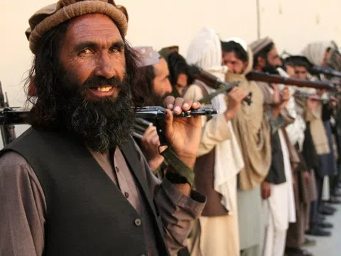 Taliban trỗi dậy tại Afghanistan: Nỗi sợ hãi thường trực trong ánh mắt dân thường