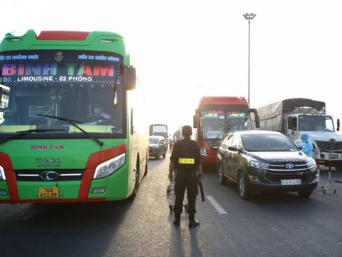 Giãn cách 19 tỉnh để vừa chống dịch quyết liệt vừa bảo vệ “vùng an toàn” 