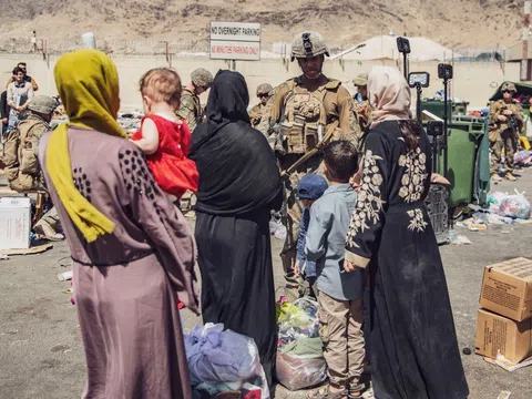 Pháp, Anh sẽ đề xuất lập “vùng an toàn” tại sân bay Kabul